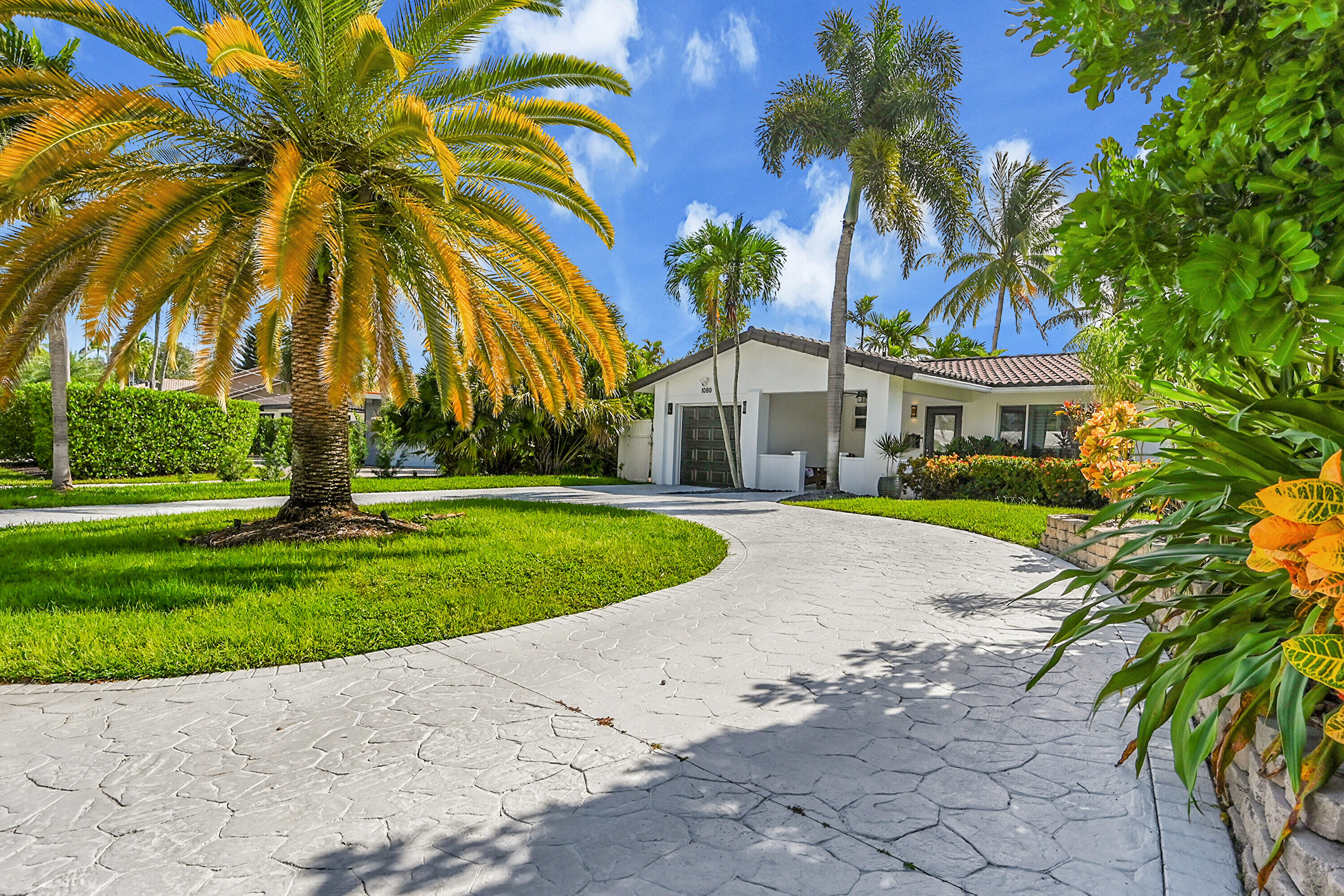 1080 SE 9TH Avenue