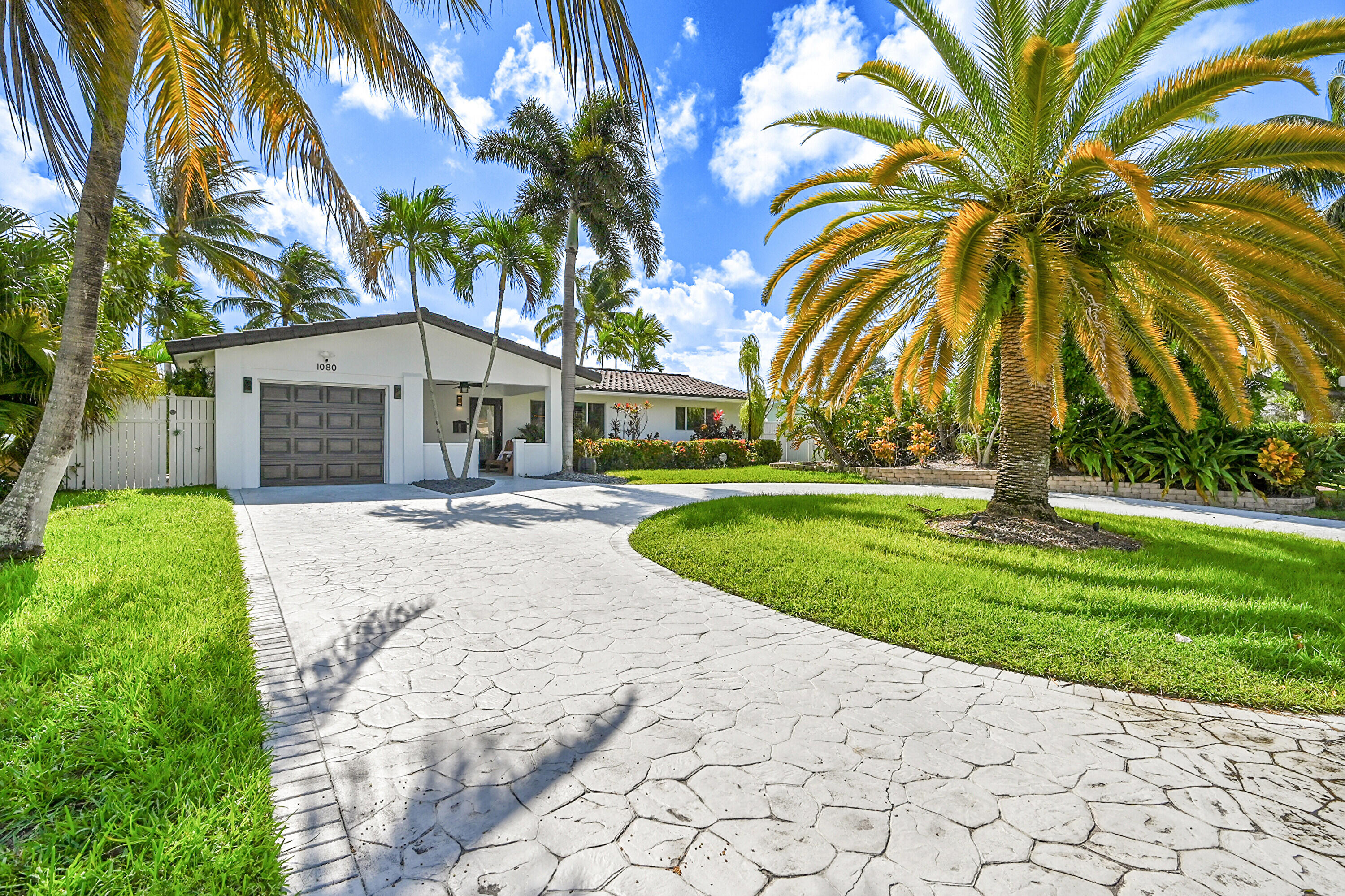 1080 SE 9TH Avenue
