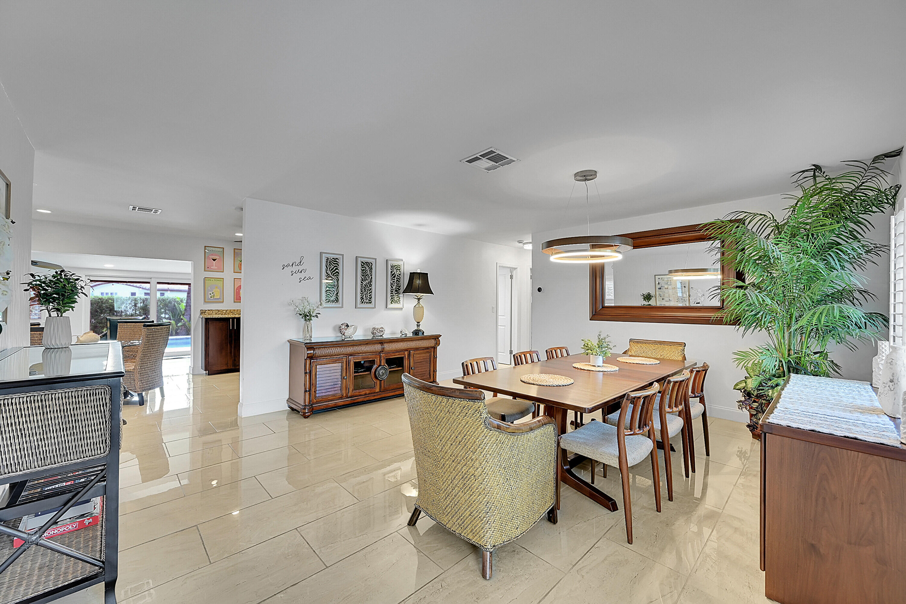 1080 SE 9TH Avenue