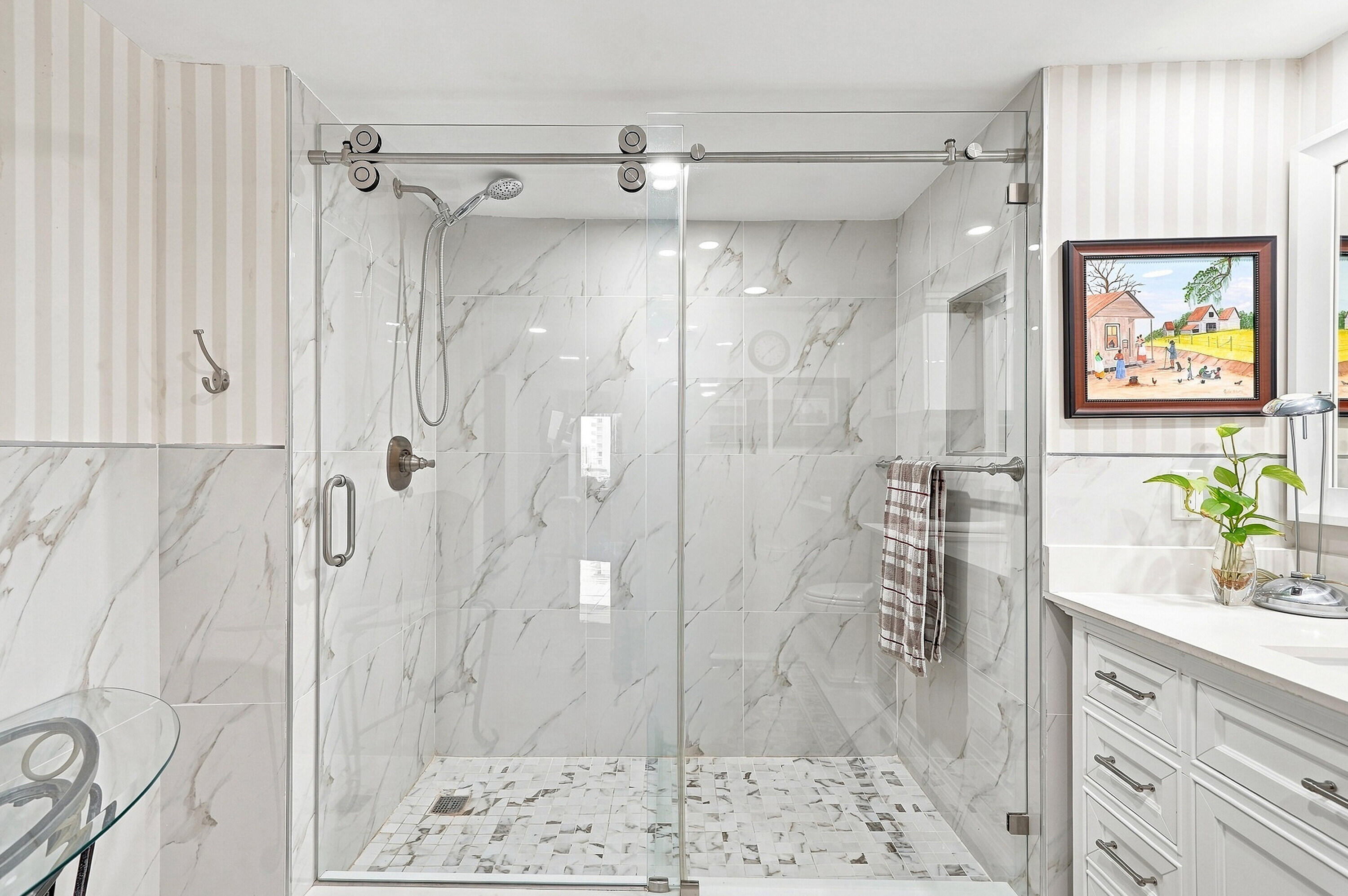 4100 GALT OCEAN 604