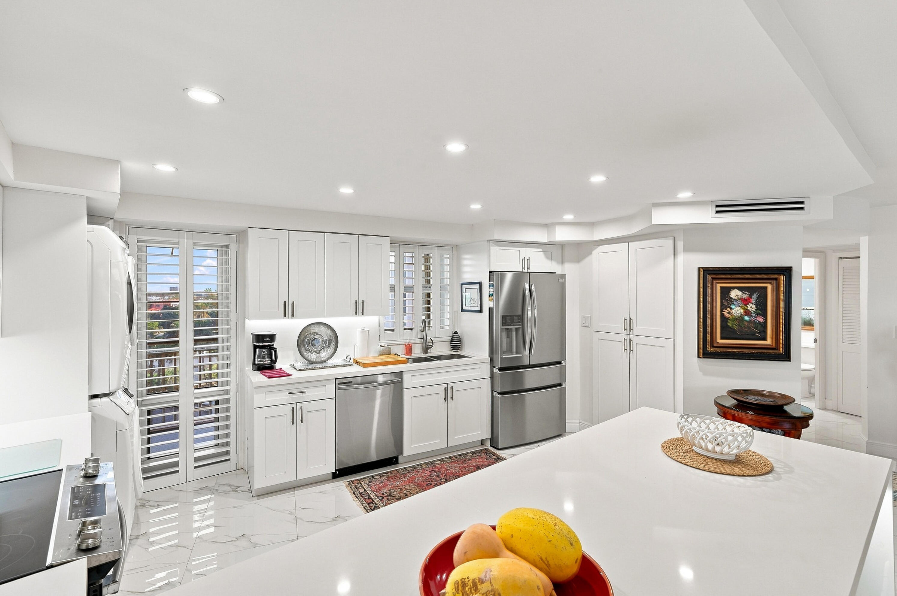 4100 GALT OCEAN 604