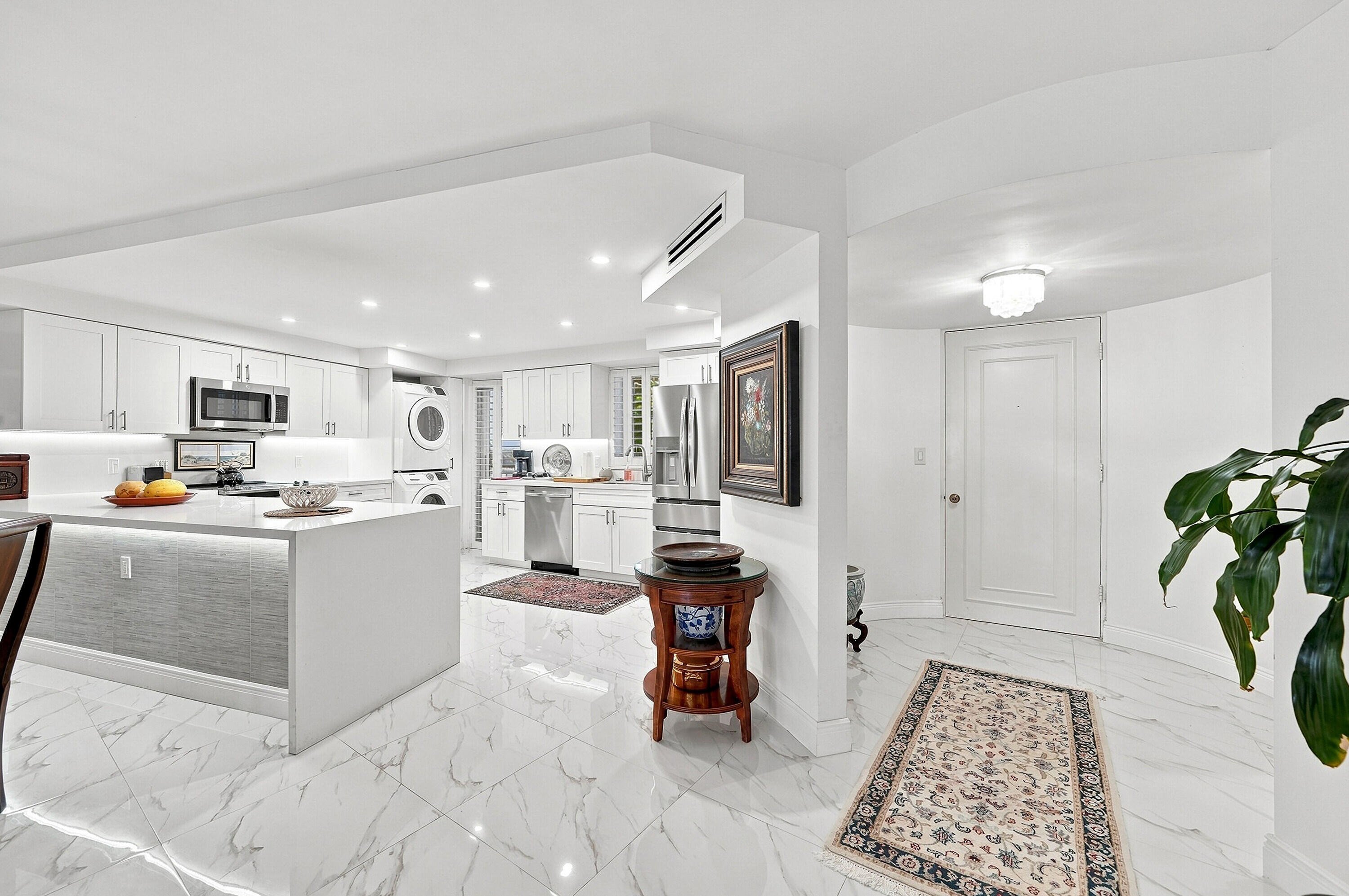 4100 GALT OCEAN 604