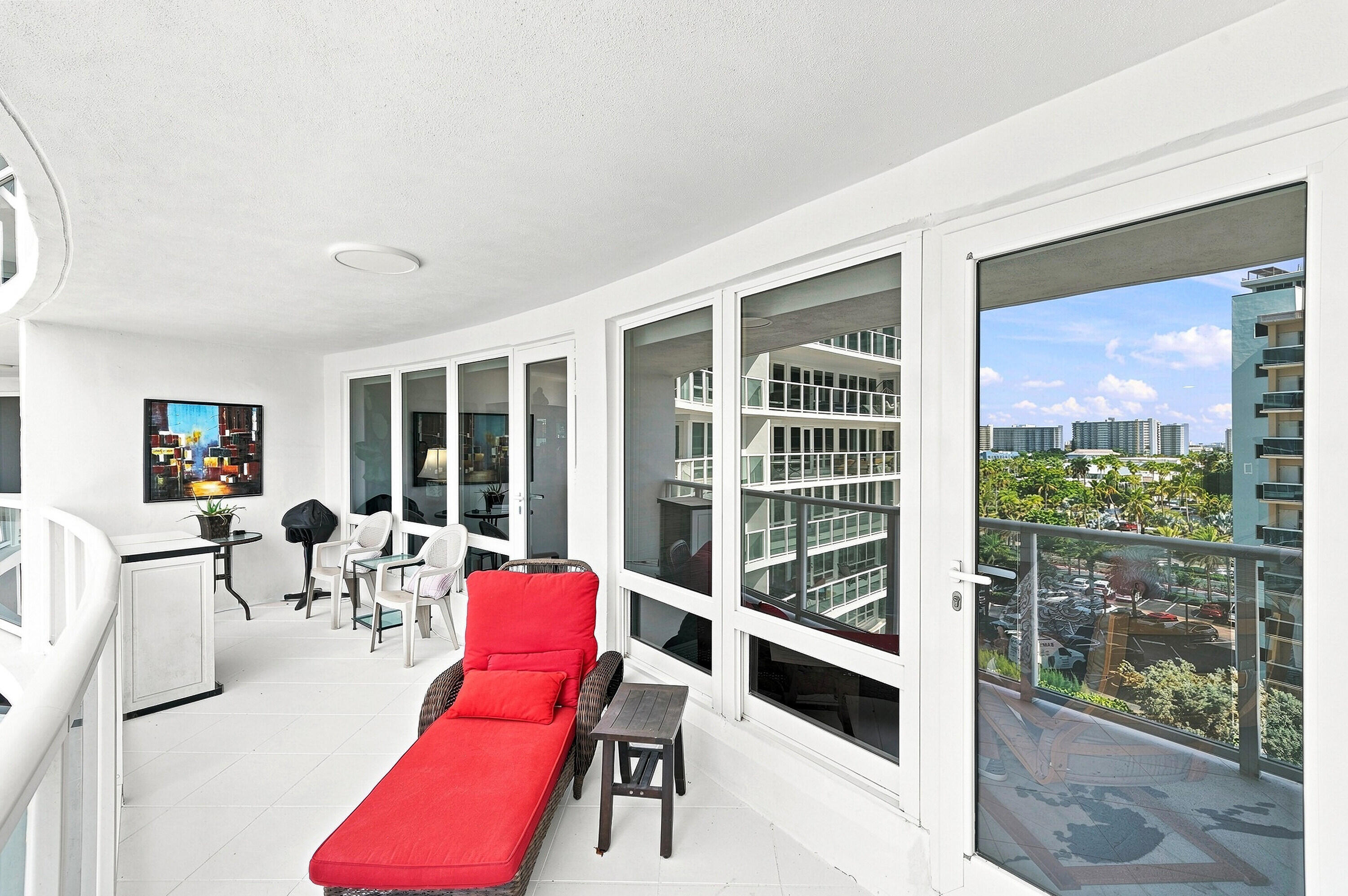 4100 GALT OCEAN 604