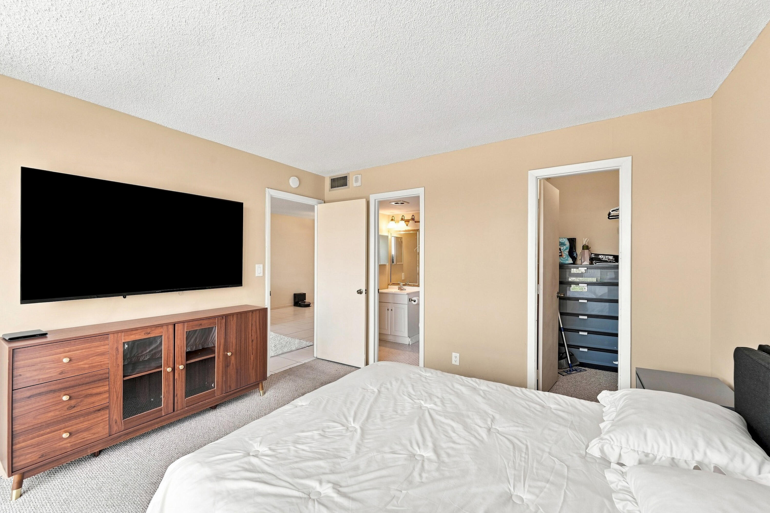 531 N OCEAN Boulevard 505