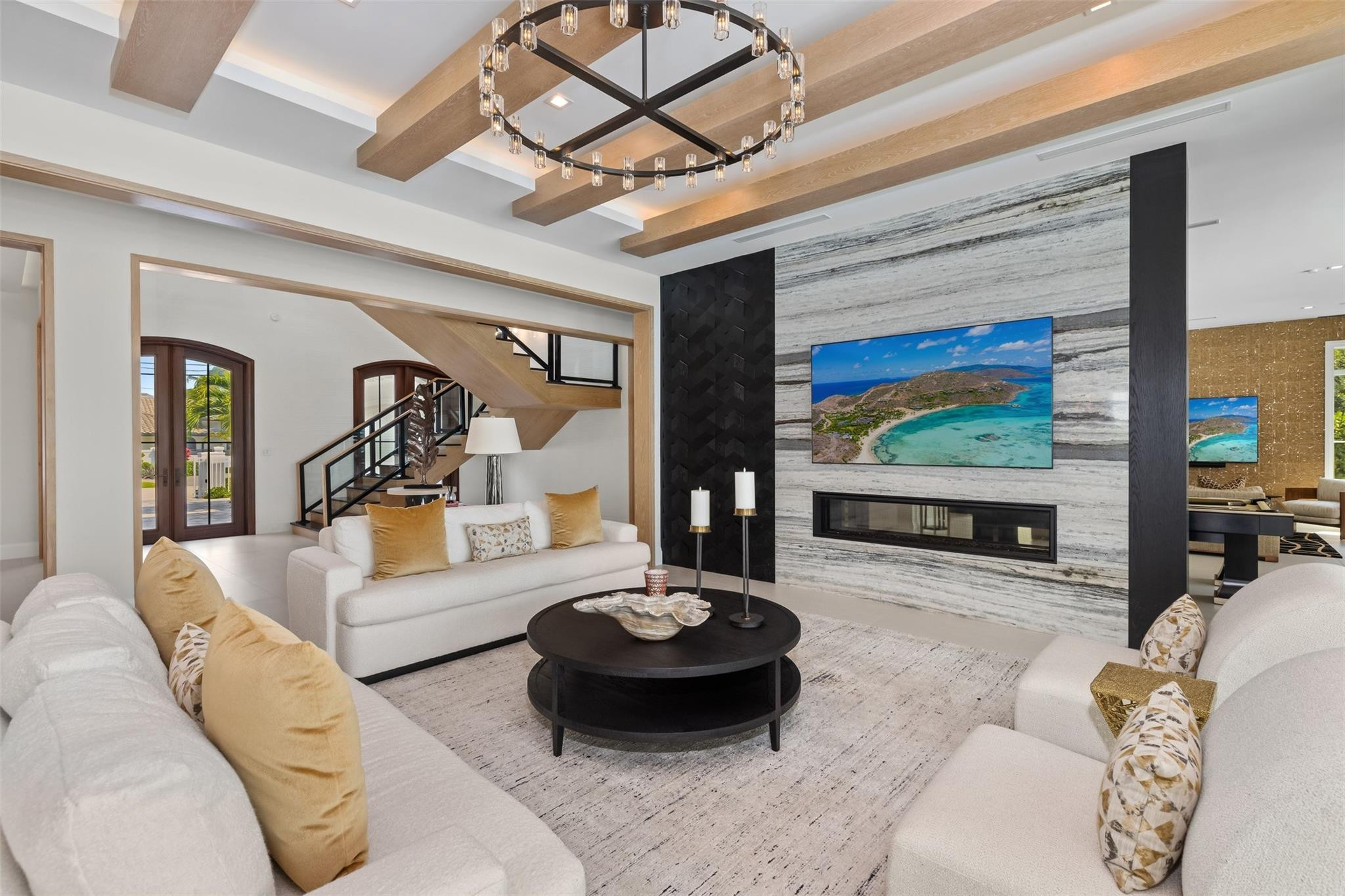 2520 DEL LAGO Drive