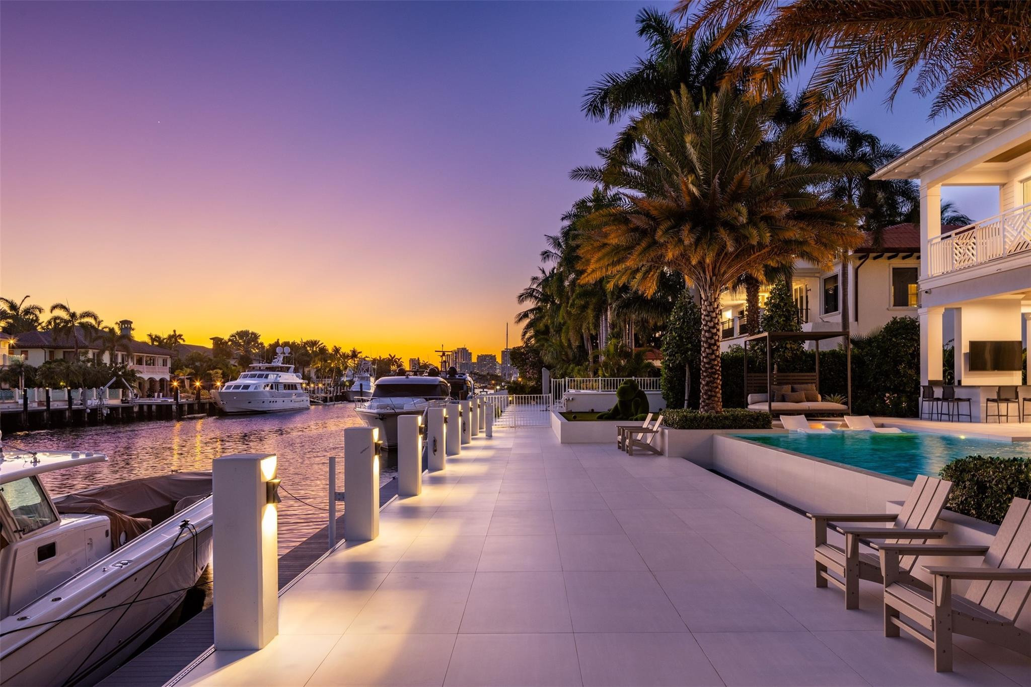 2520 DEL LAGO Drive