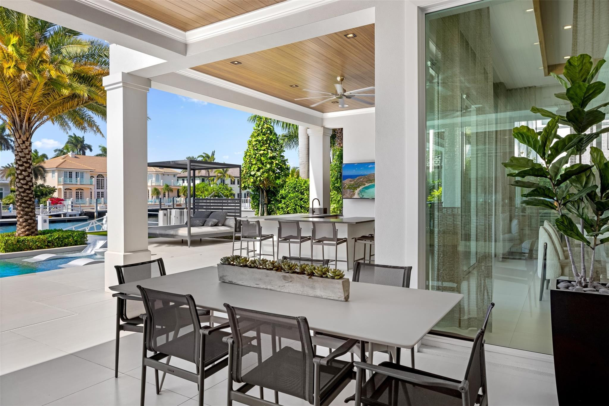 2520 DEL LAGO Drive