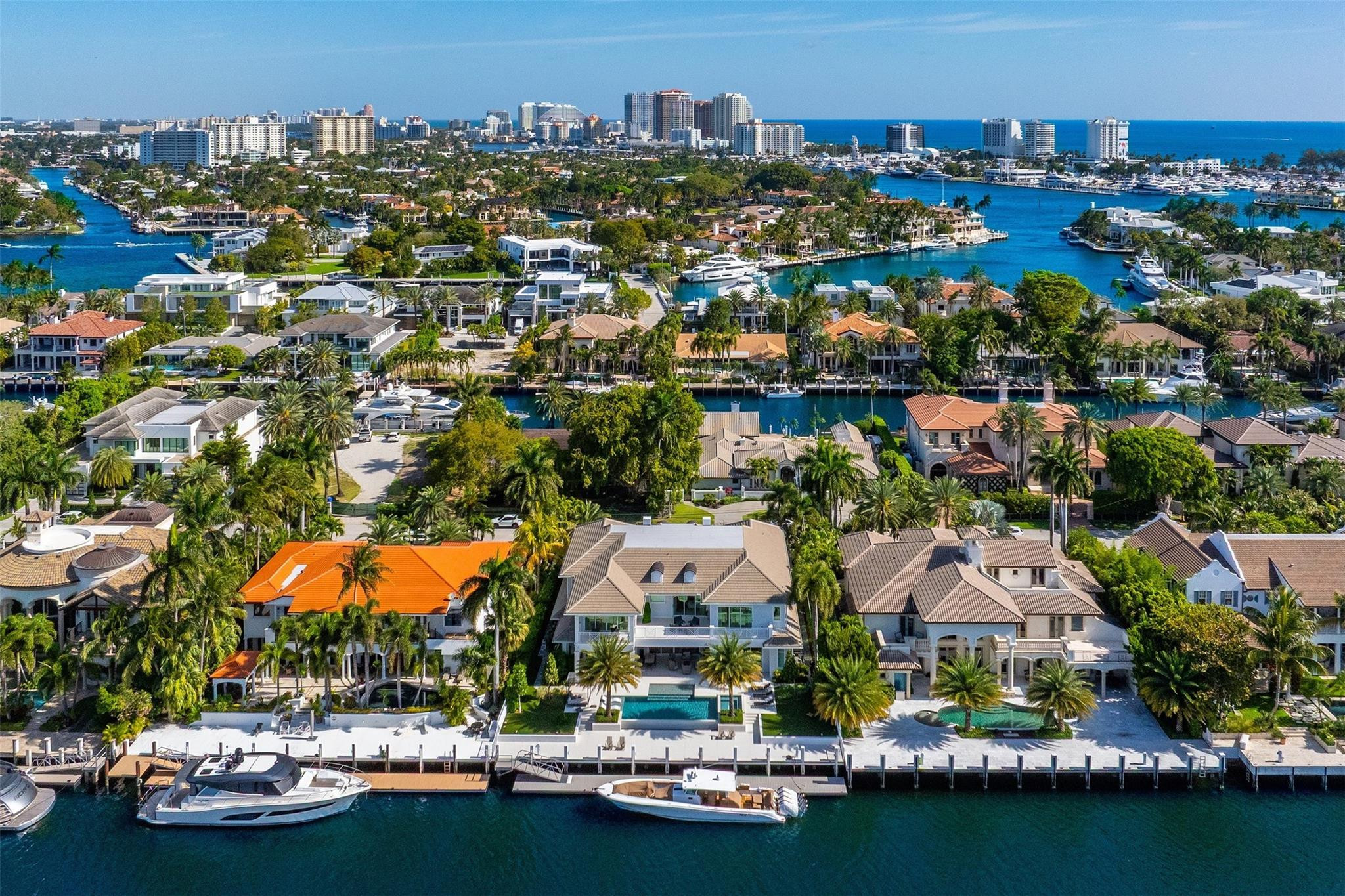 2520 DEL LAGO Drive