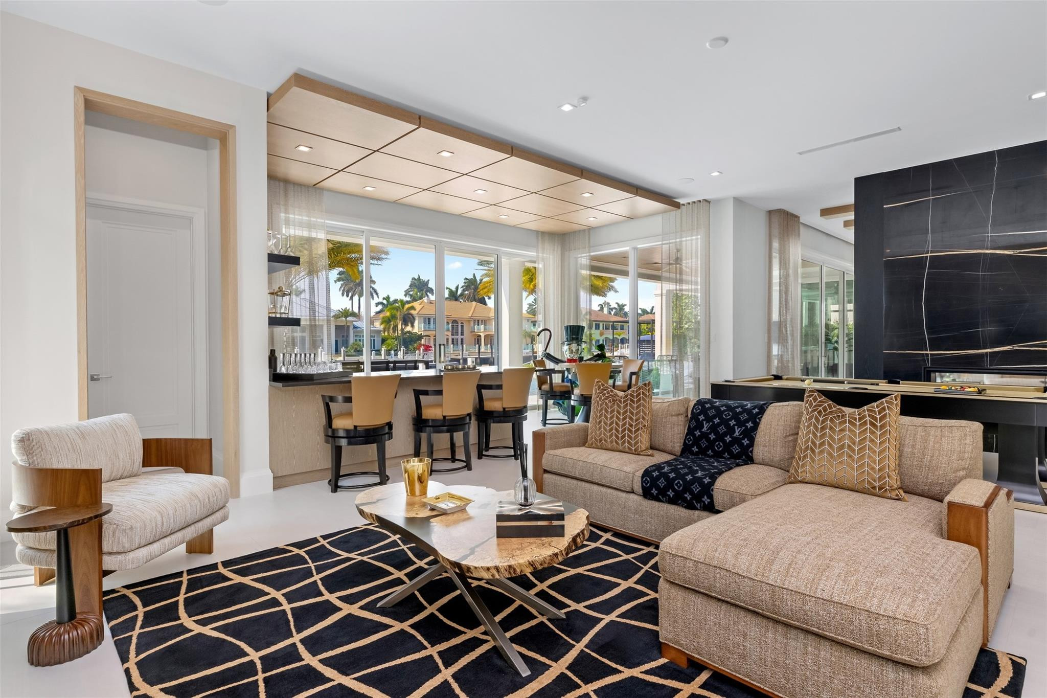 2520 DEL LAGO Drive