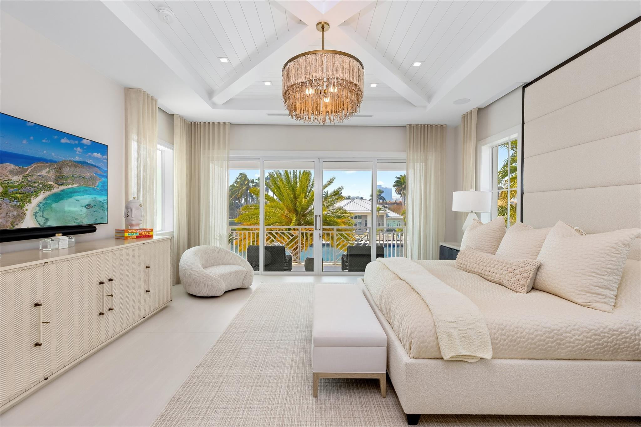 2520 DEL LAGO Drive