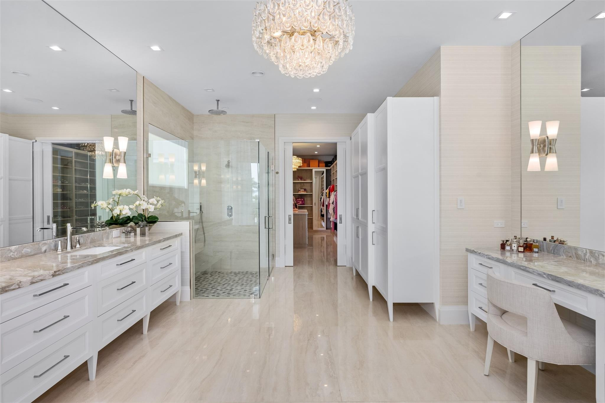 2520 DEL LAGO Drive