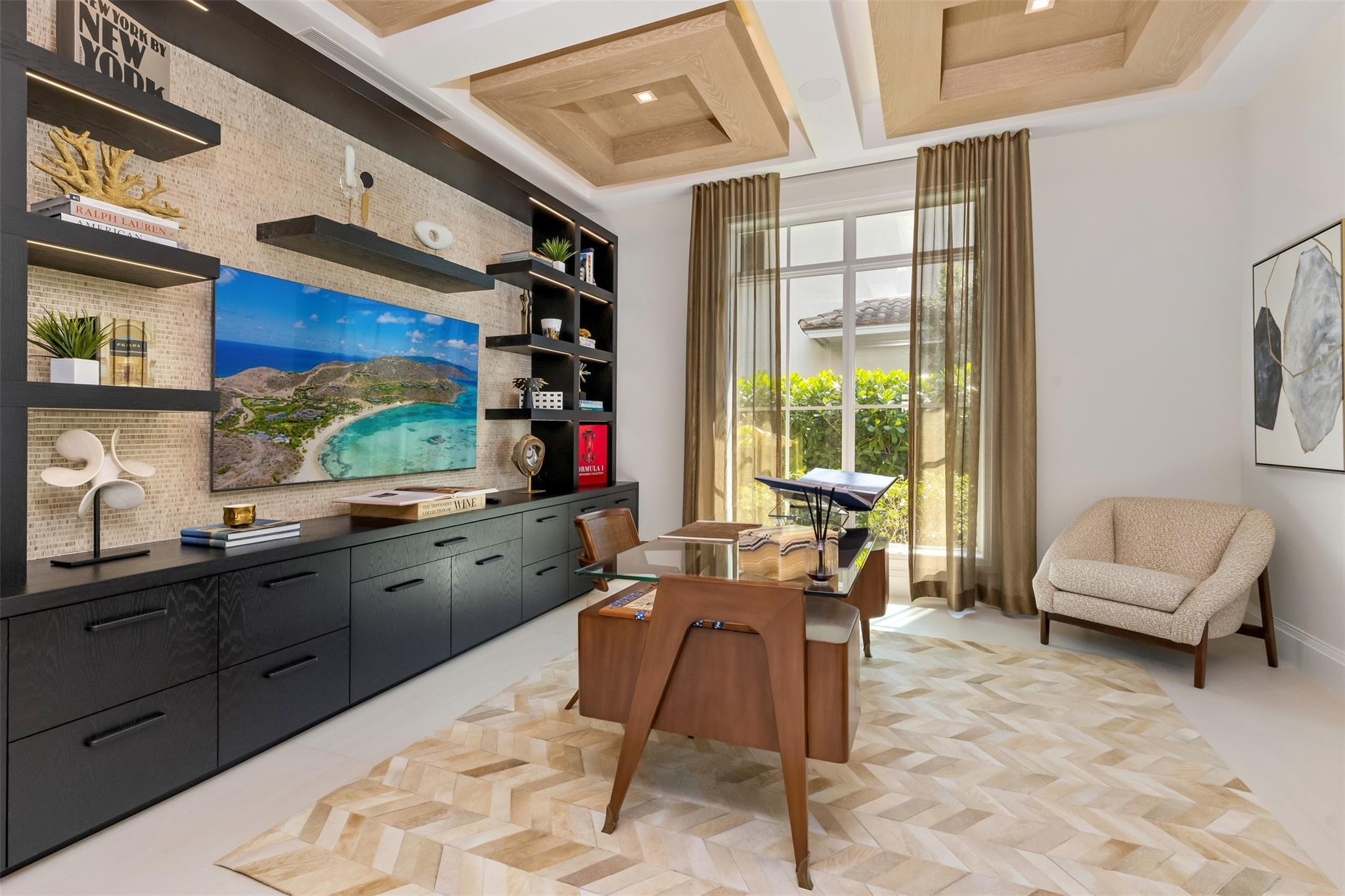 2520 DEL LAGO Drive