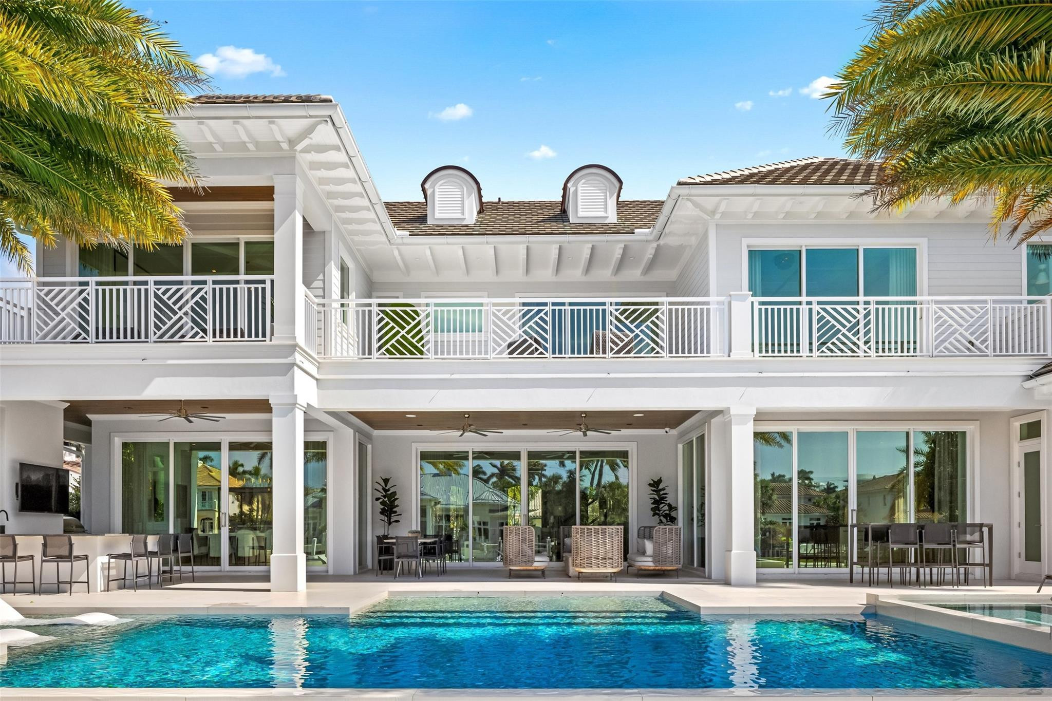 2520 DEL LAGO Drive