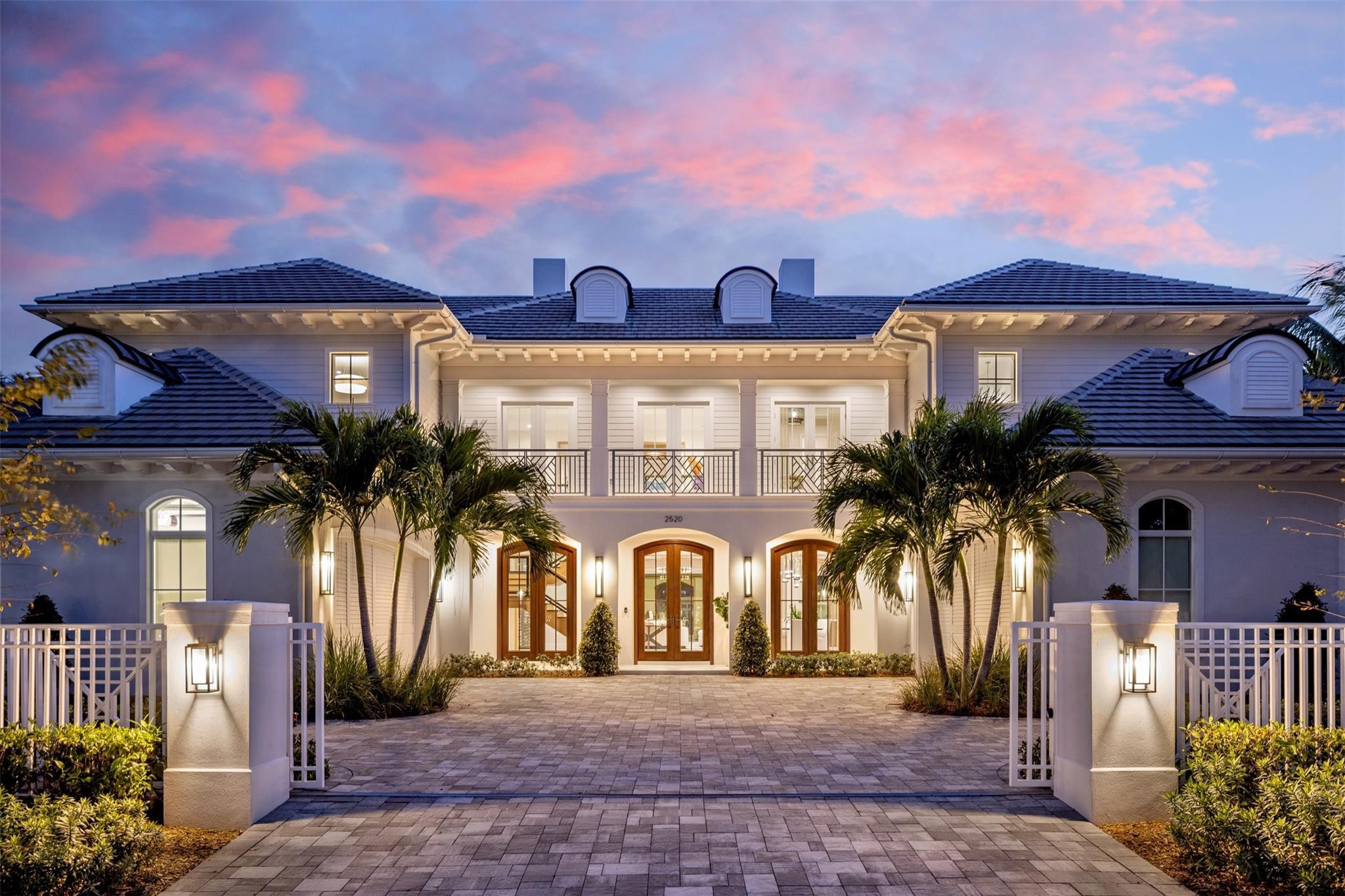 2520 DEL LAGO Drive