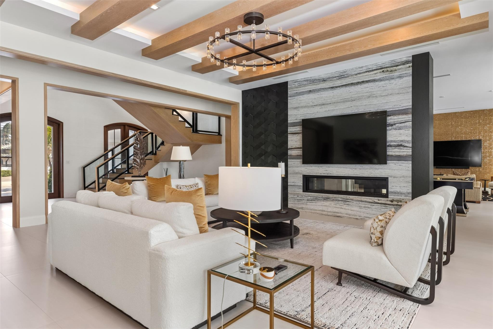 2520 DEL LAGO Drive