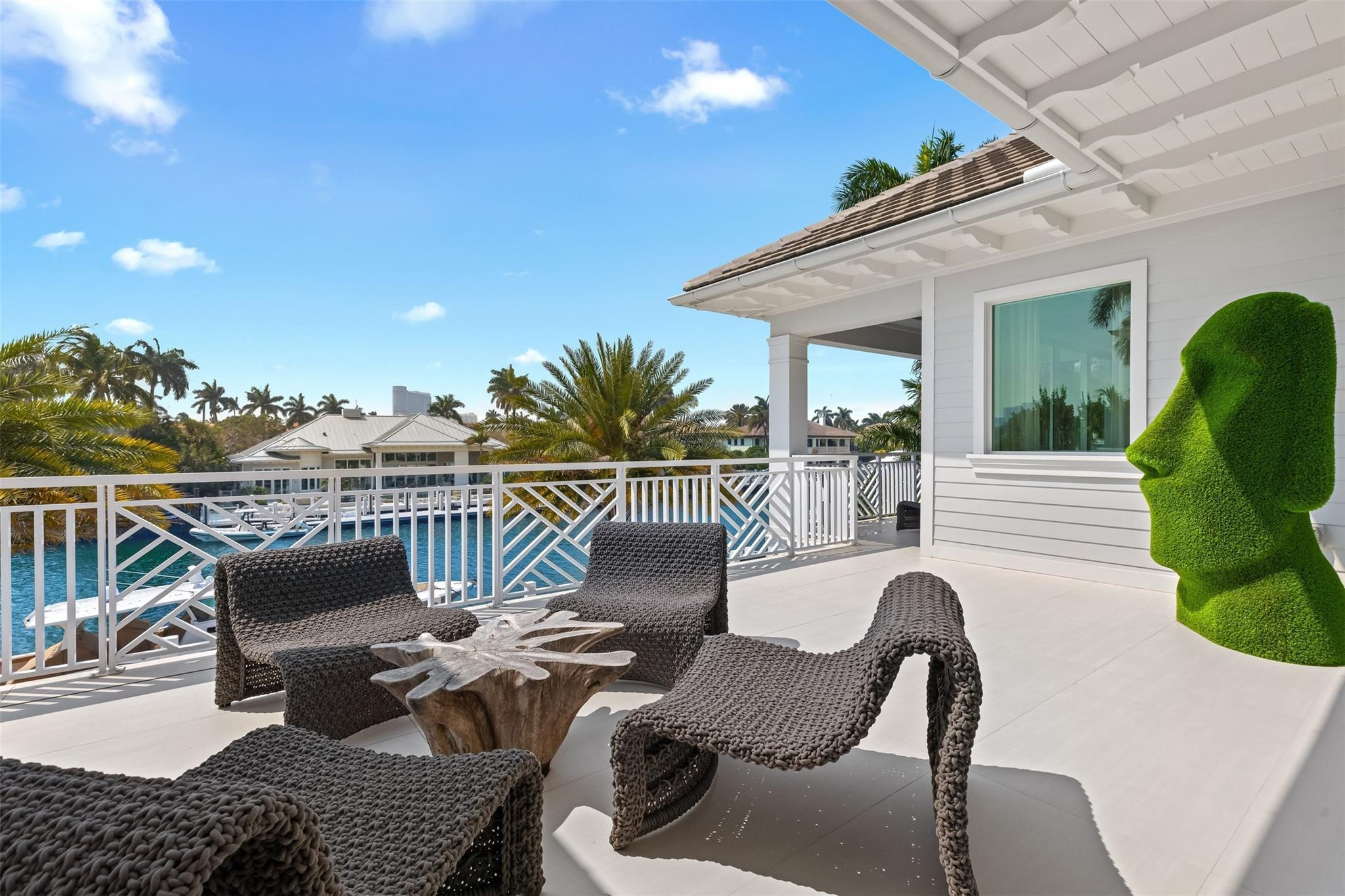 2520 DEL LAGO Drive