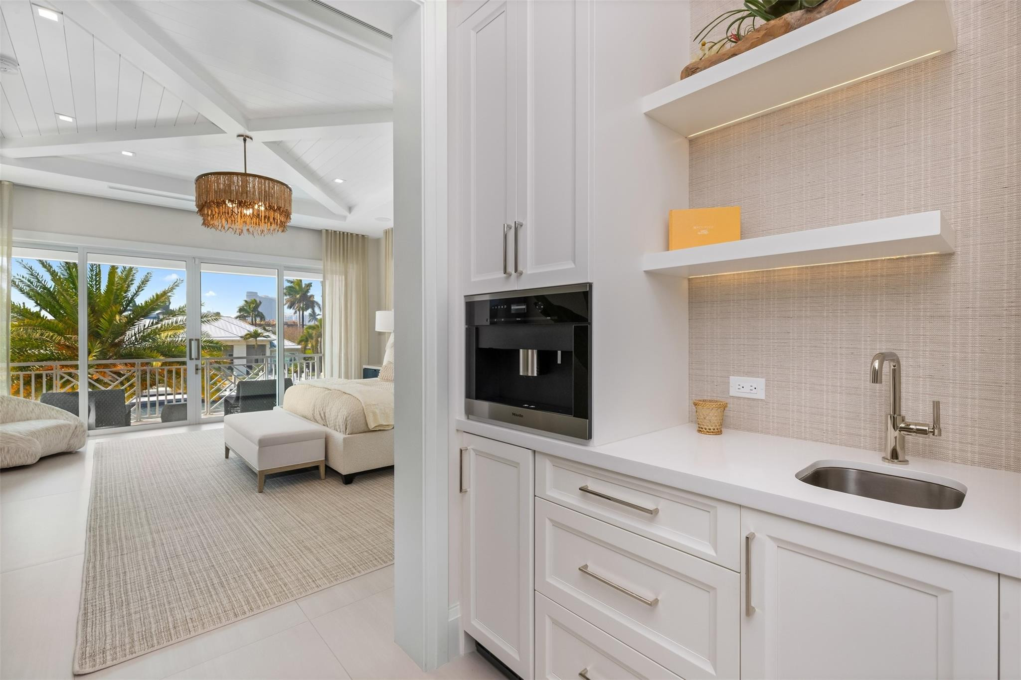 2520 DEL LAGO Drive
