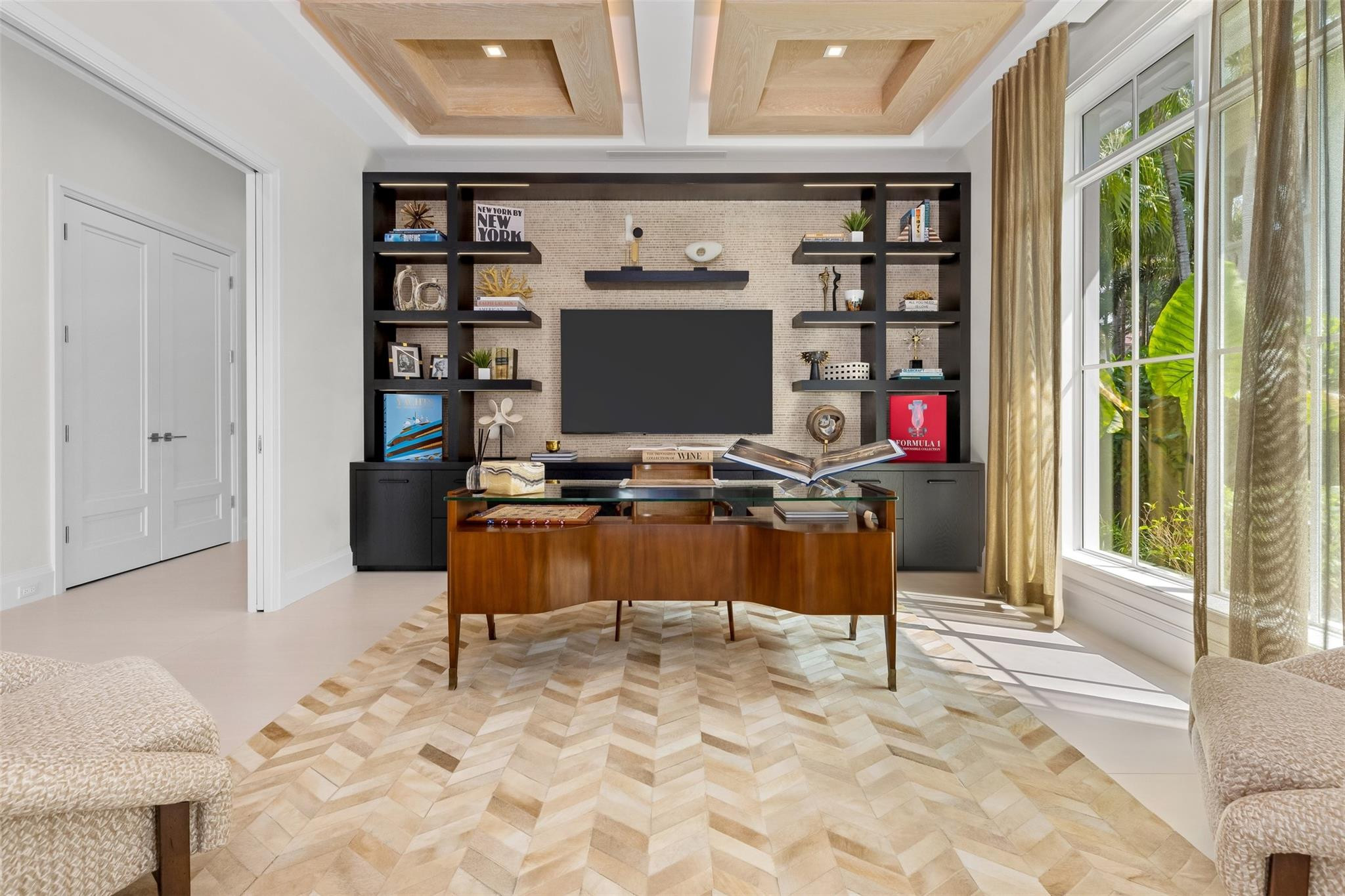 2520 DEL LAGO Drive