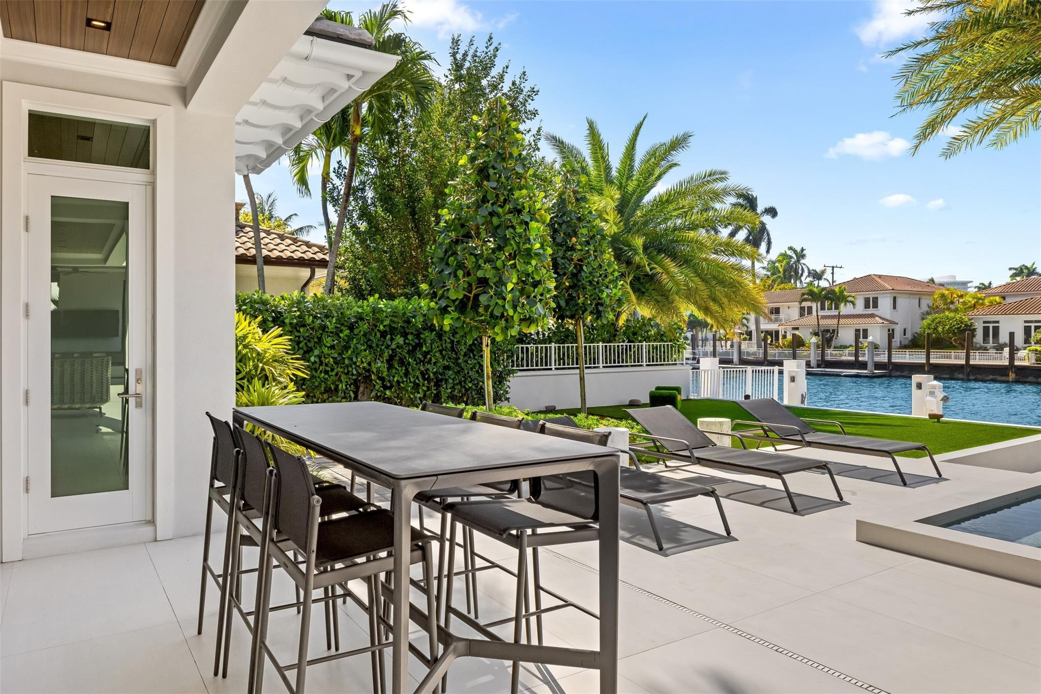 2520 DEL LAGO Drive