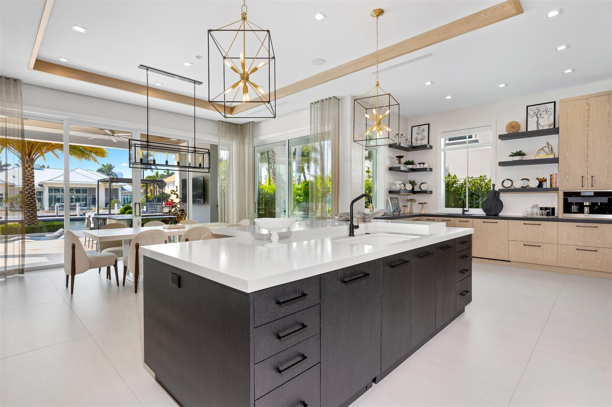 2520 DEL LAGO Drive