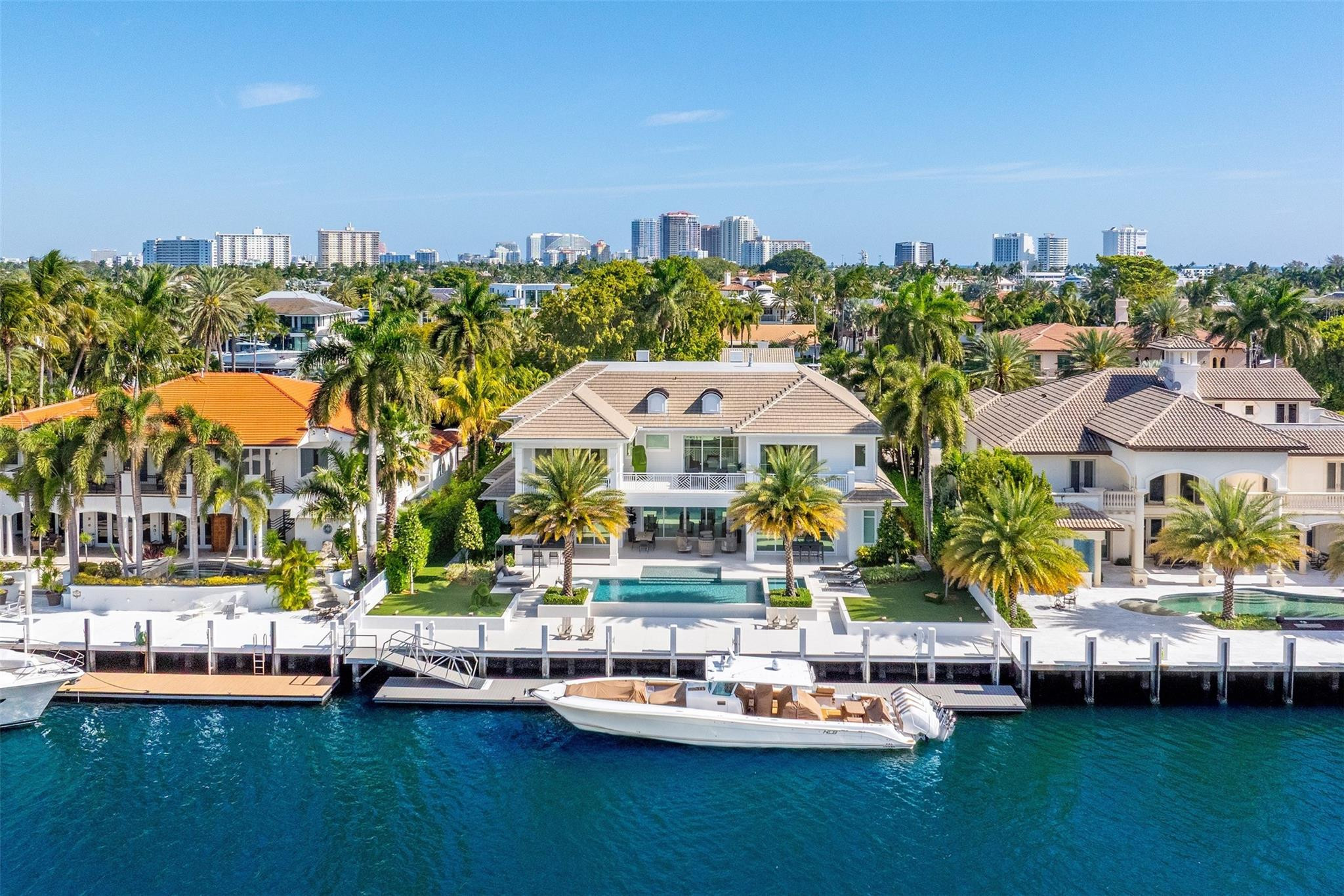 2520 DEL LAGO Drive