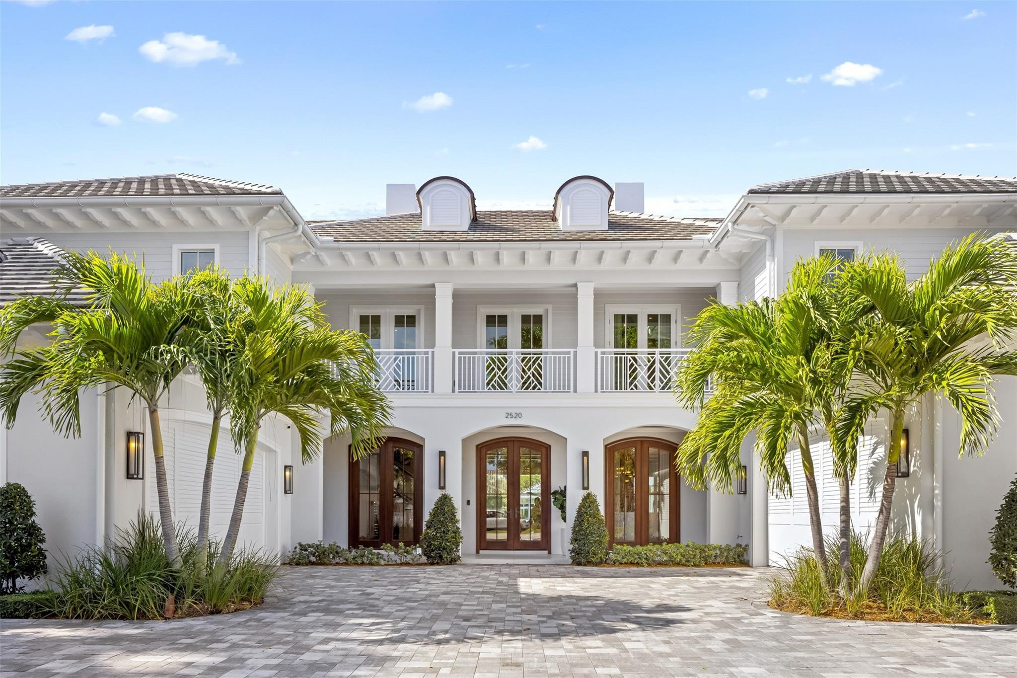 2520 DEL LAGO Drive