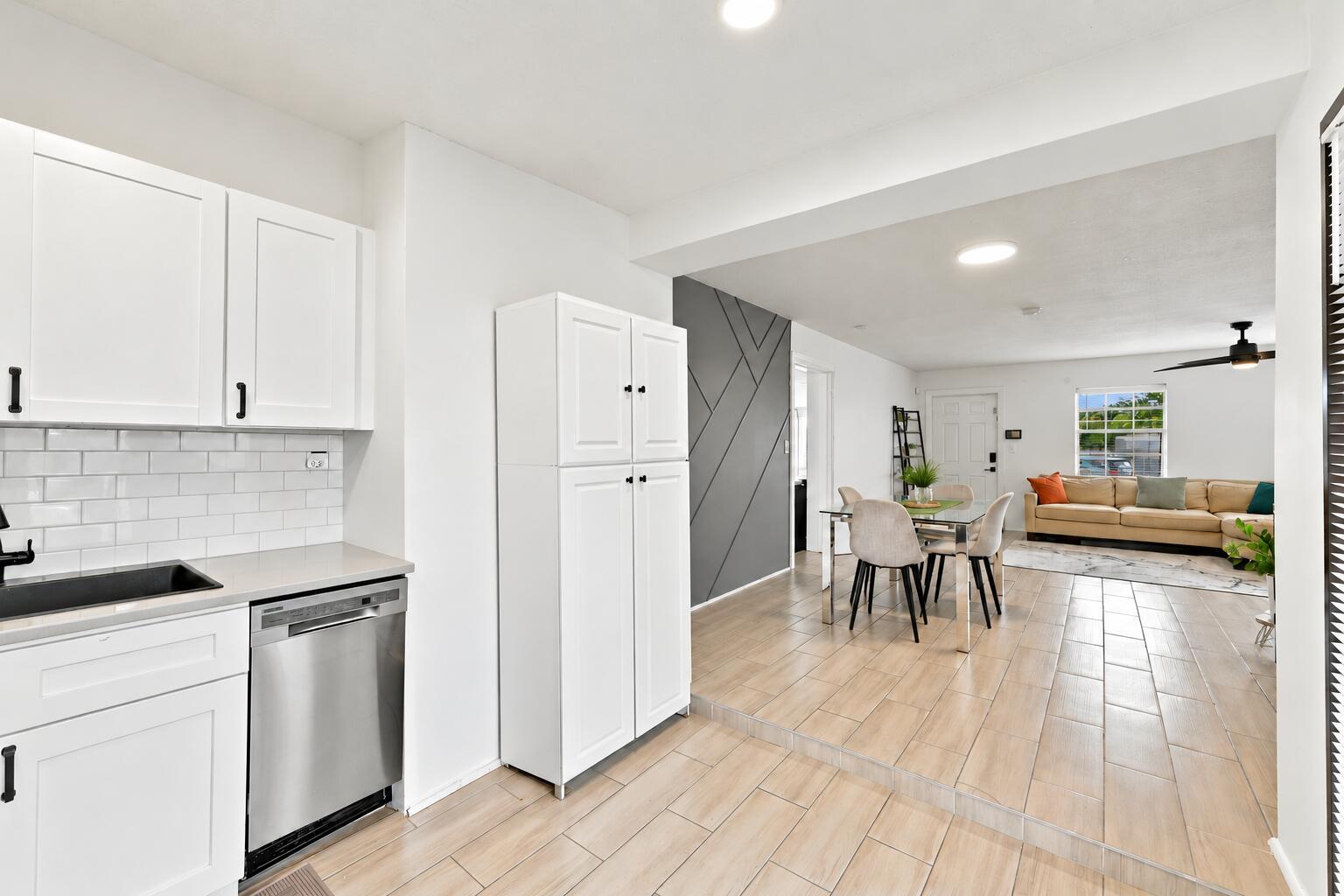 2775 NE 16TH Avenue