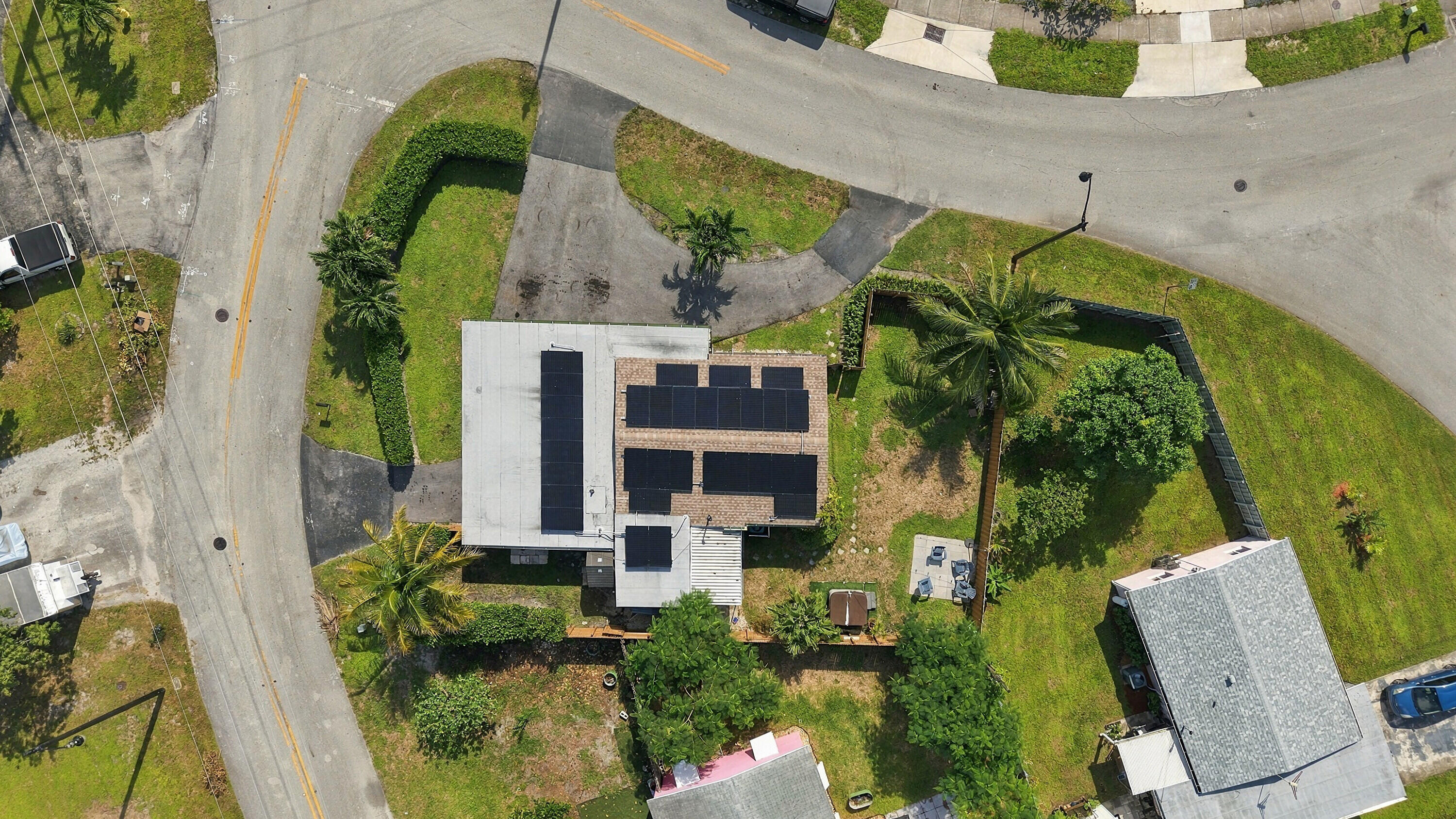 2775 NE 16TH Avenue