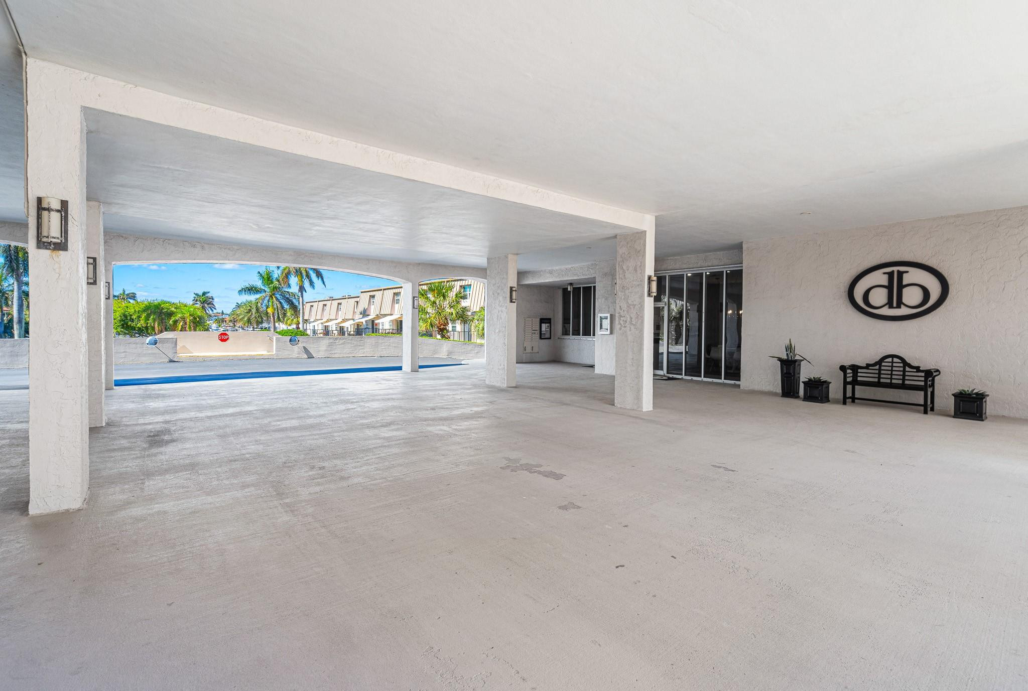 2000 S Ocean Blvd 204