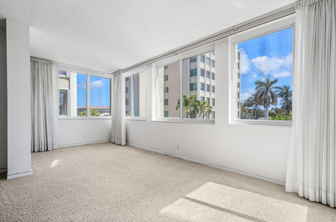 2000 S Ocean Blvd 204