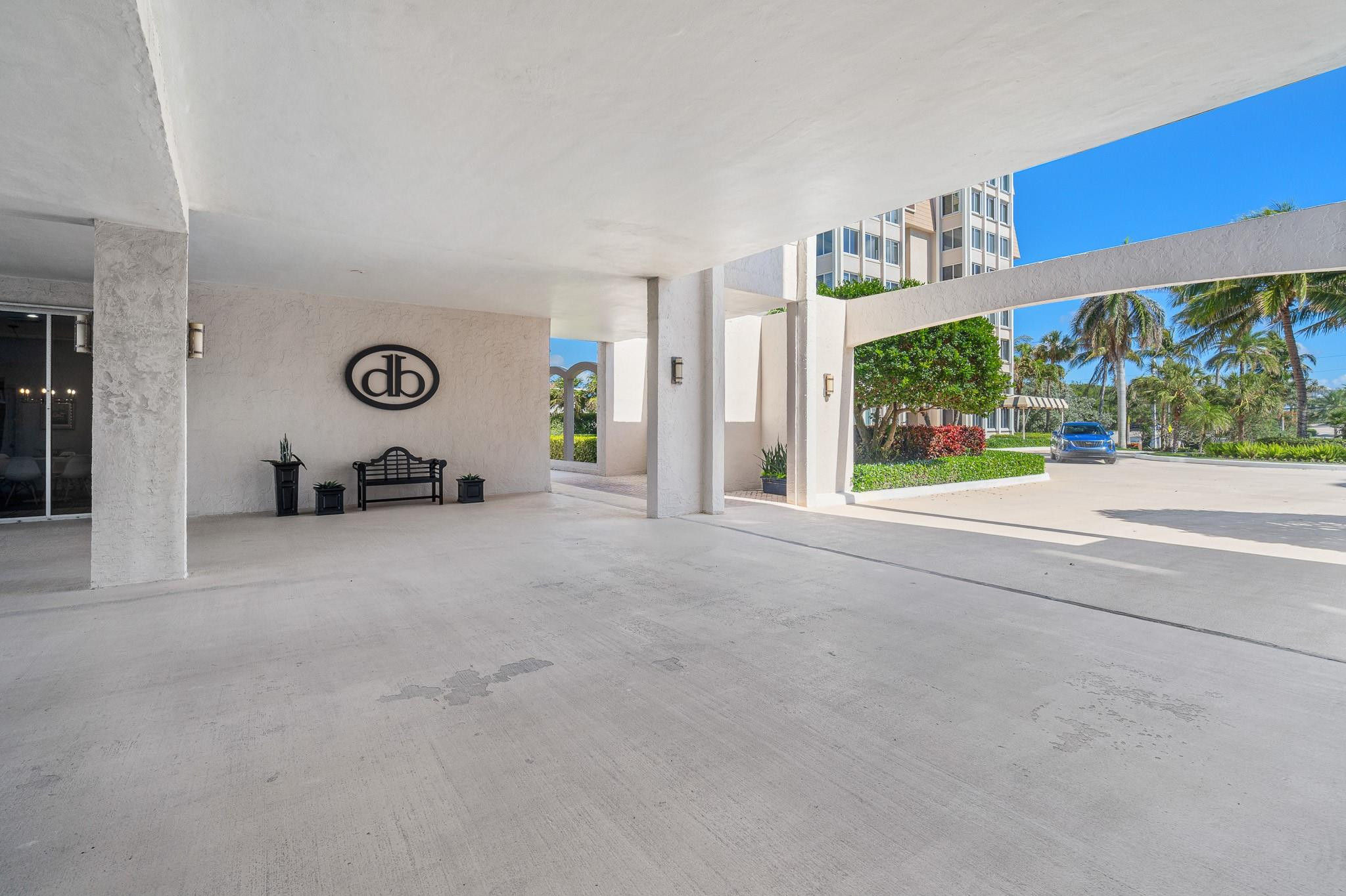 2000 S Ocean Blvd 204