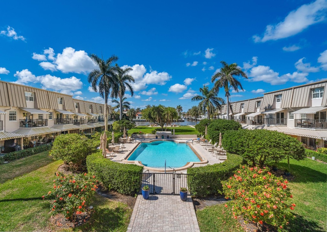 2000 S Ocean Blvd 204