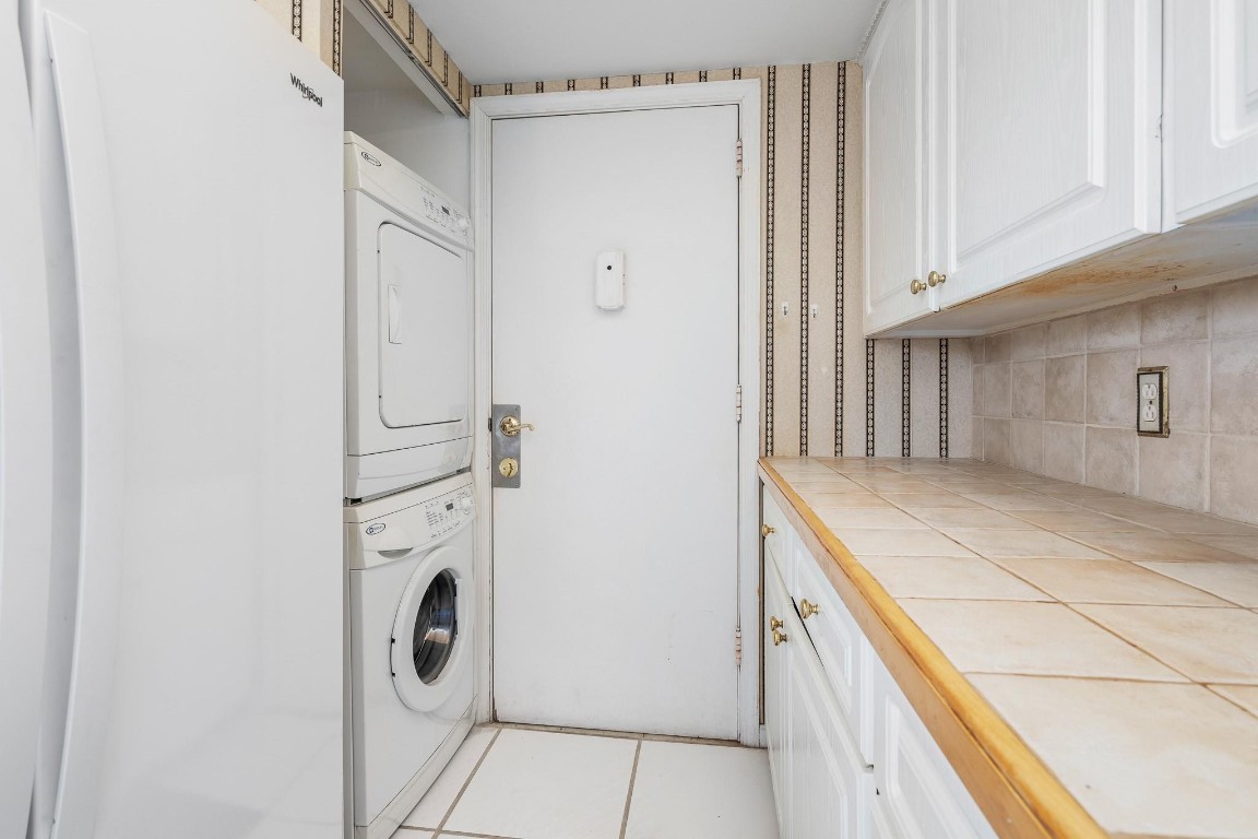 2000 S Ocean Blvd 204