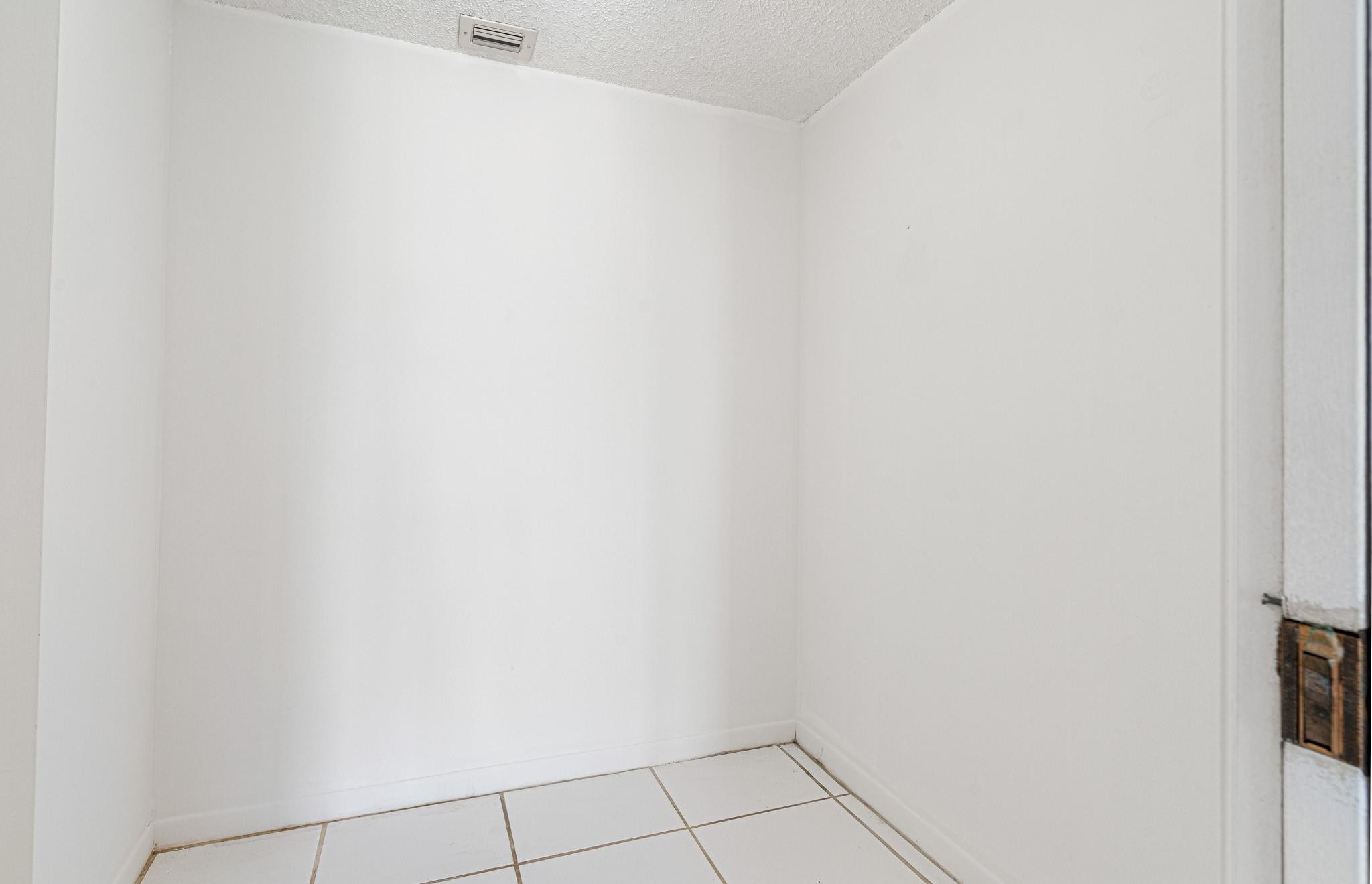 2000 S Ocean Blvd 204