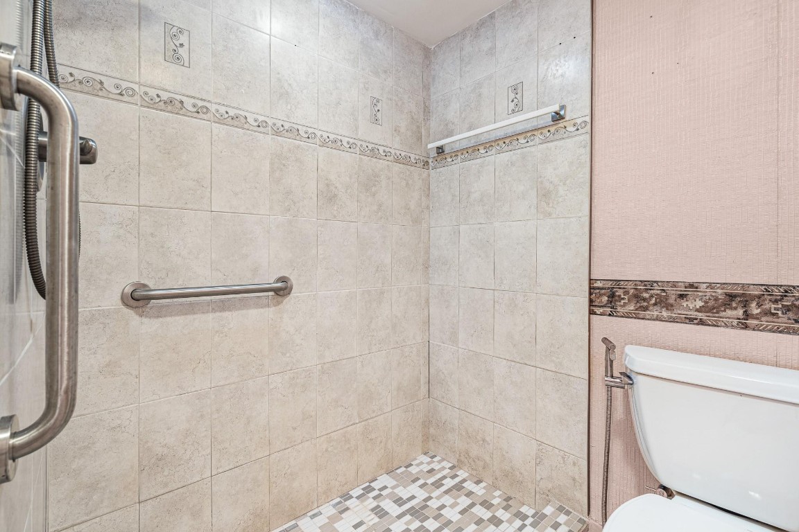 2000 S Ocean Blvd 204