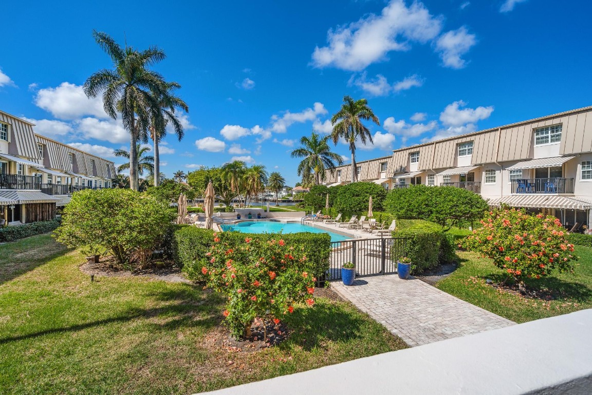 2000 S Ocean Blvd 204