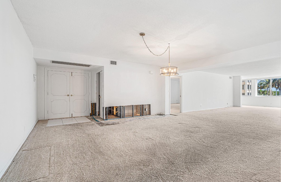 2000 S Ocean Blvd 204