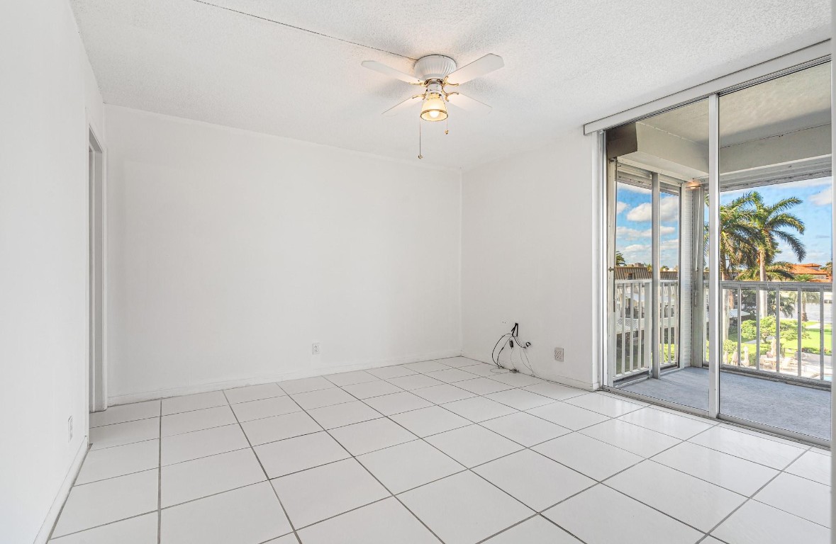 2000 S Ocean Blvd 204