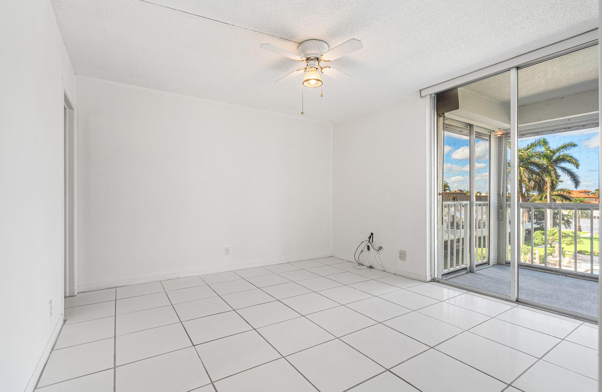 2000 S Ocean Blvd 204