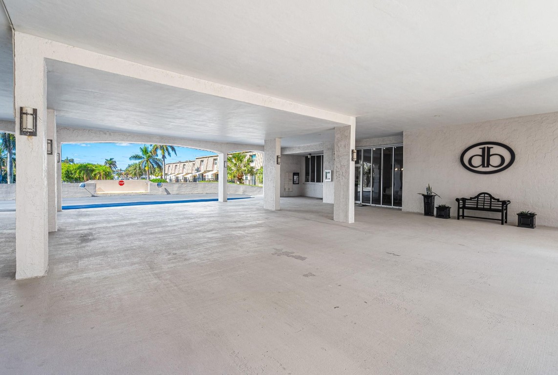 2000 S Ocean Blvd 204