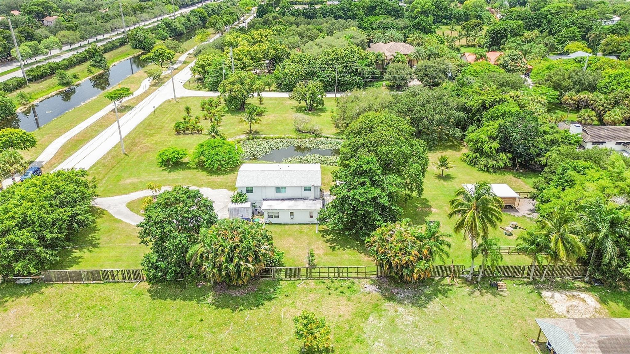 1201 N Old Hiatus Road, Plantation