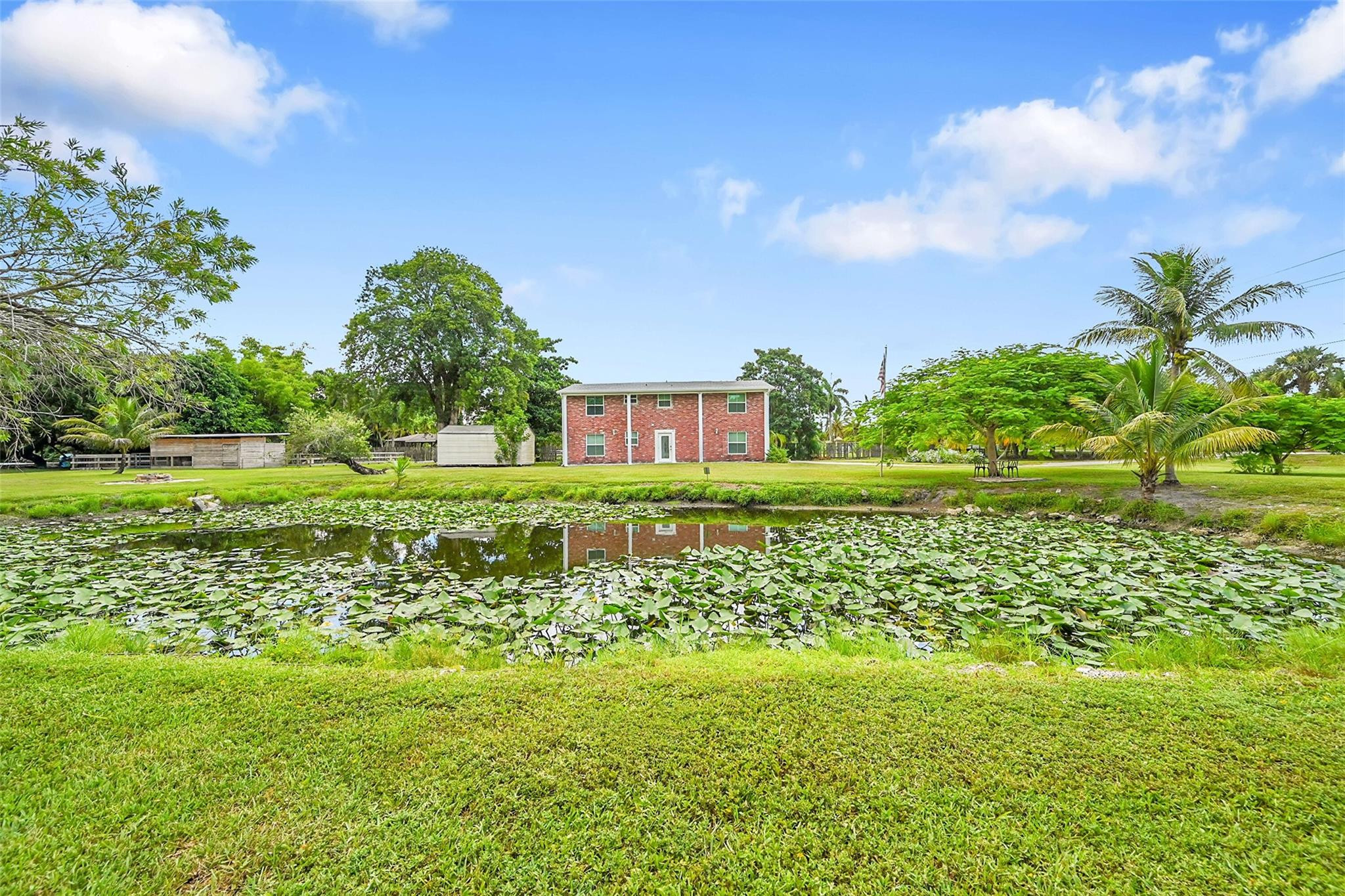 1201 N Old Hiatus Road, Plantation