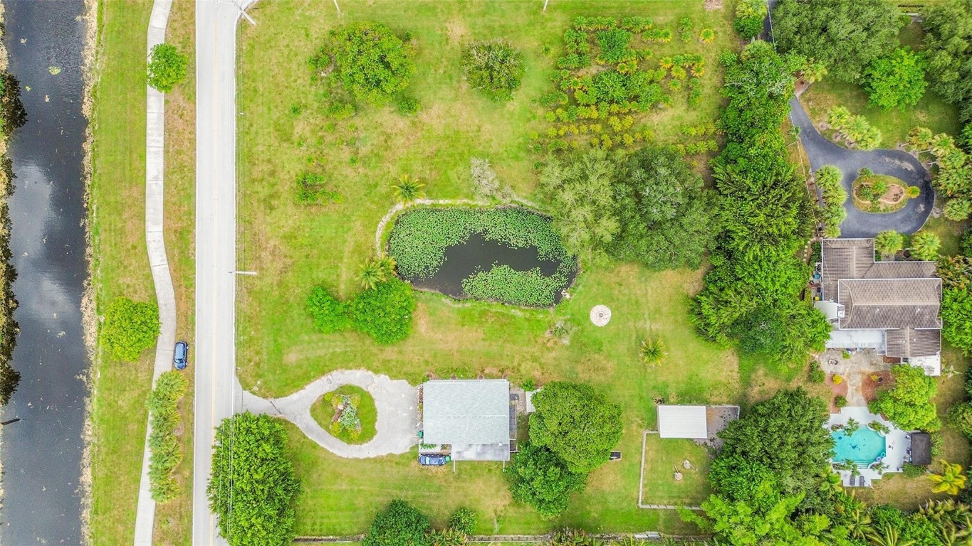 1201 N Old Hiatus Road, Plantation