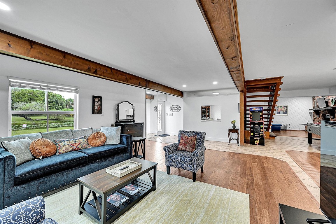 1201 N Old Hiatus Road, Plantation