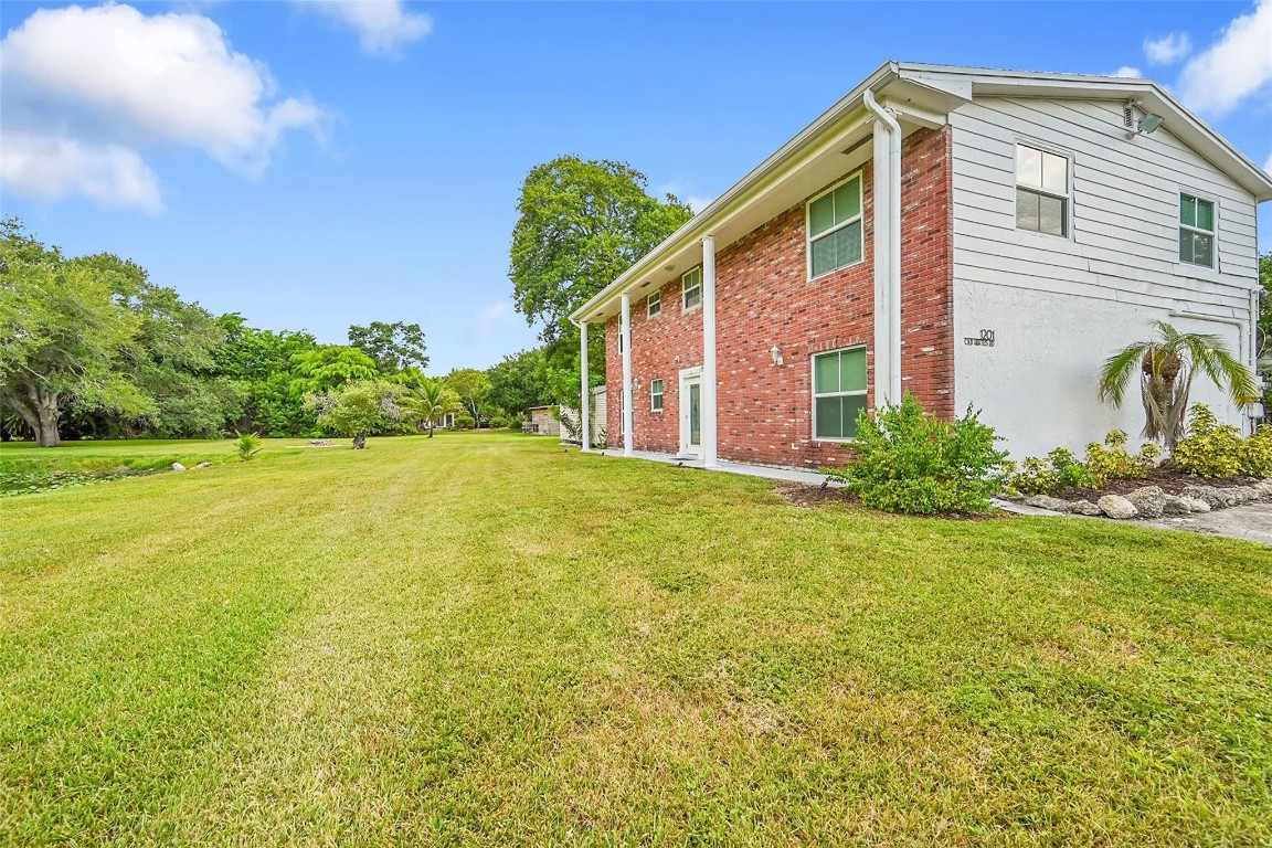 1201 N Old Hiatus Road, Plantation