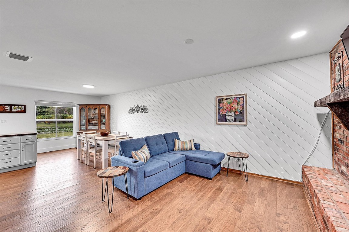 1201 N Old Hiatus Road, Plantation