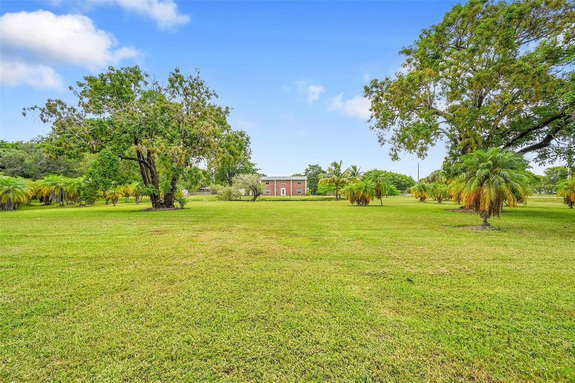 1201 N Old Hiatus Road, Plantation