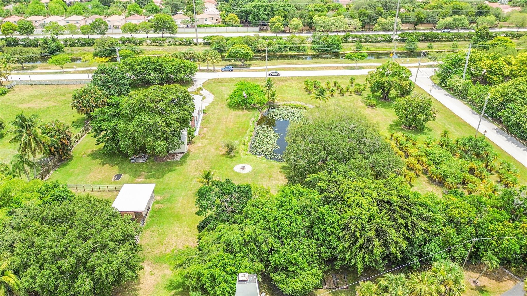 1201 N Old Hiatus Road, Plantation