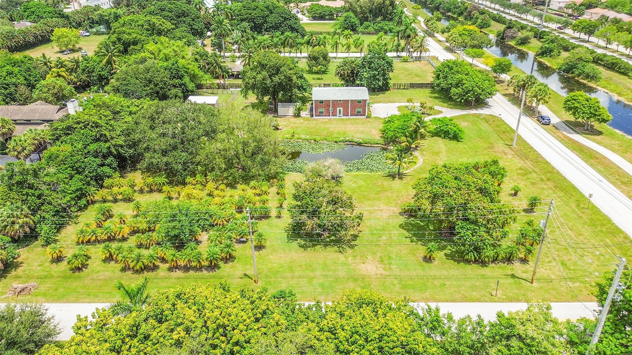 1201 N Old Hiatus Road, Plantation