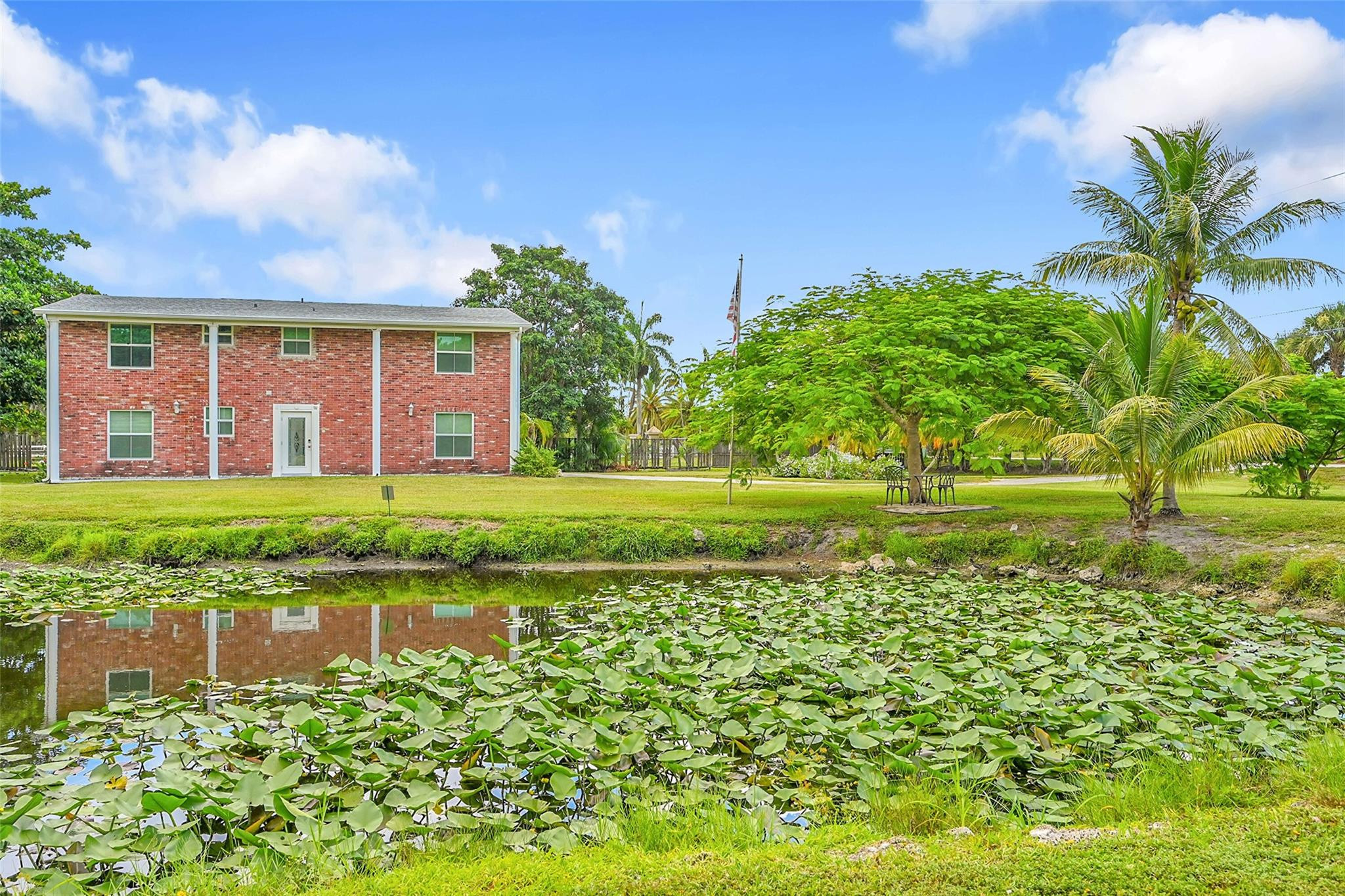 1201 N Old Hiatus Road, Plantation
